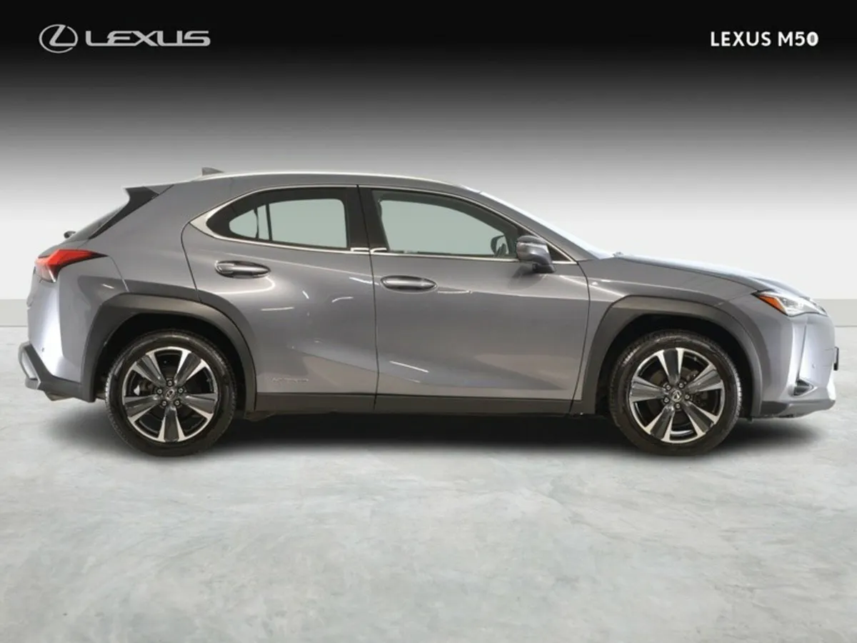 Lexus UX Dynamic - Image 4