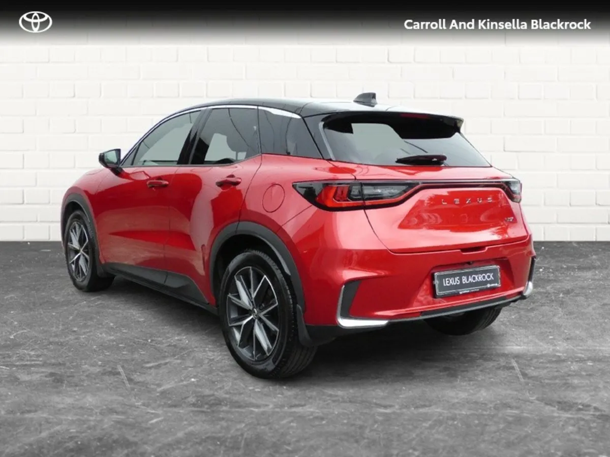 Lexus LBX Hybrid Emotion - Image 2