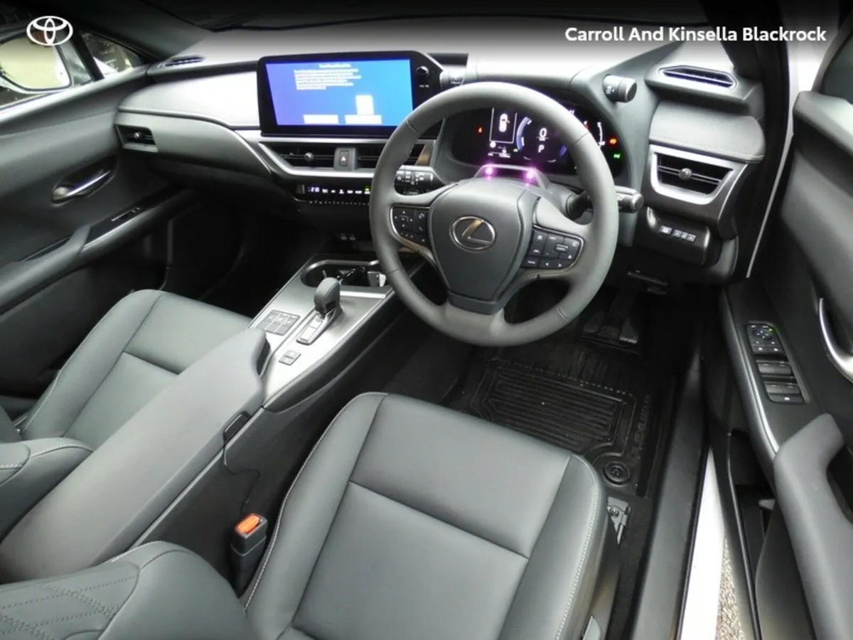 Lexus UX 300h Hybrid F Sport Design - Image 2