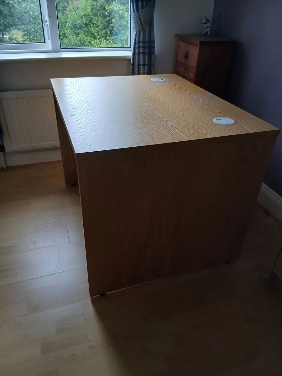 Computer Desk - Image 2