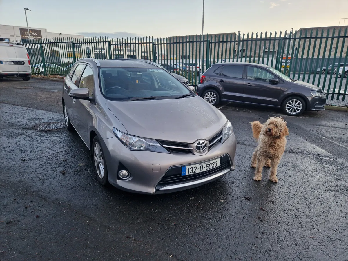 Toyota Auris 2013 estate - Image 2