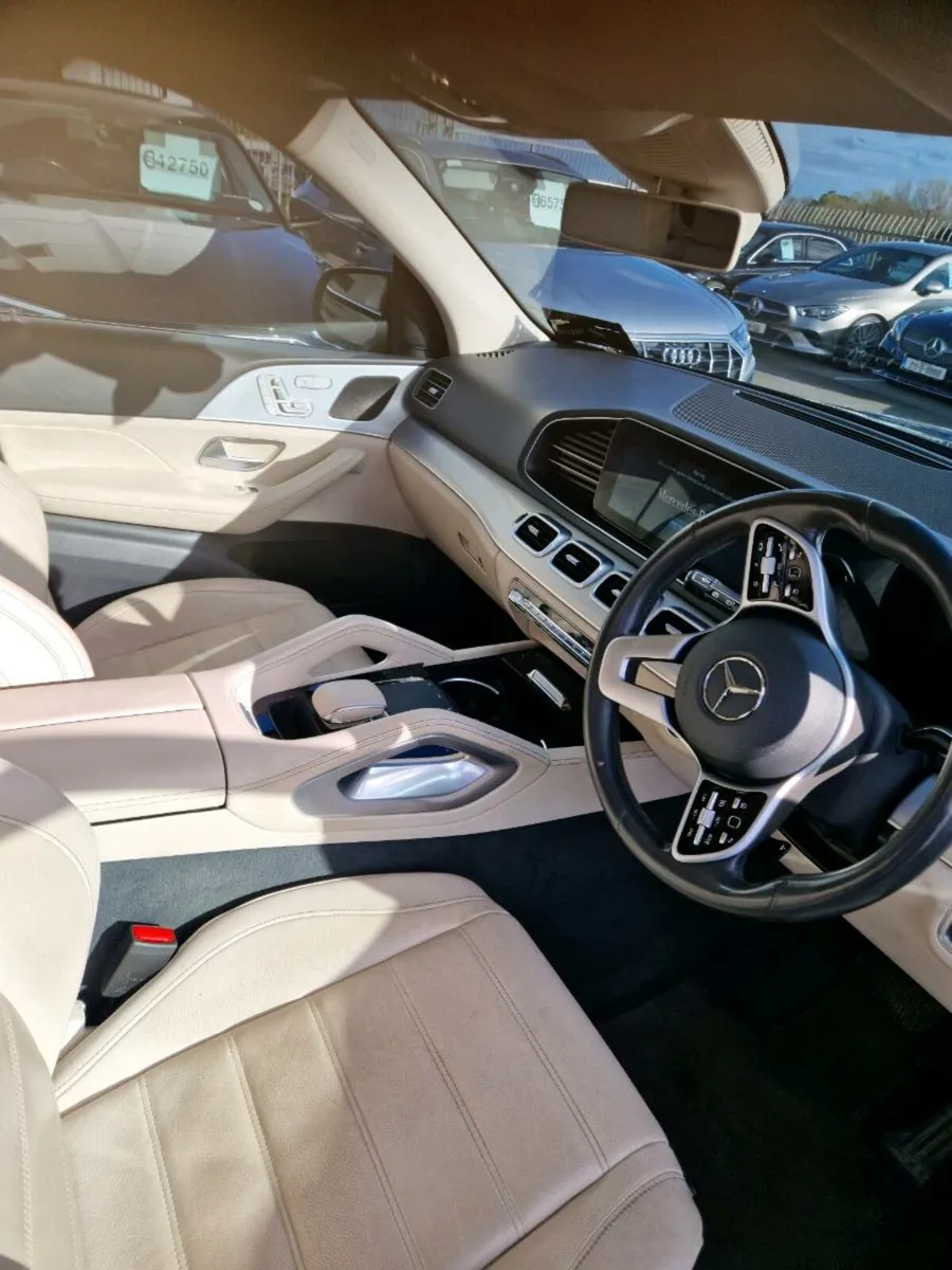 MERCEDES BENZ GLE 300d AMG LINE 4MATIC - Image 3