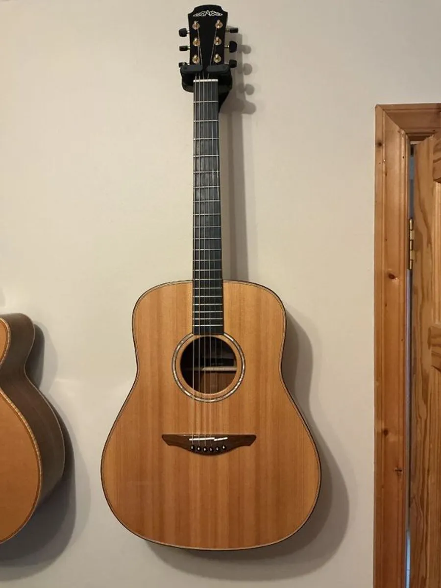 Avalon D2-10 - Image 1