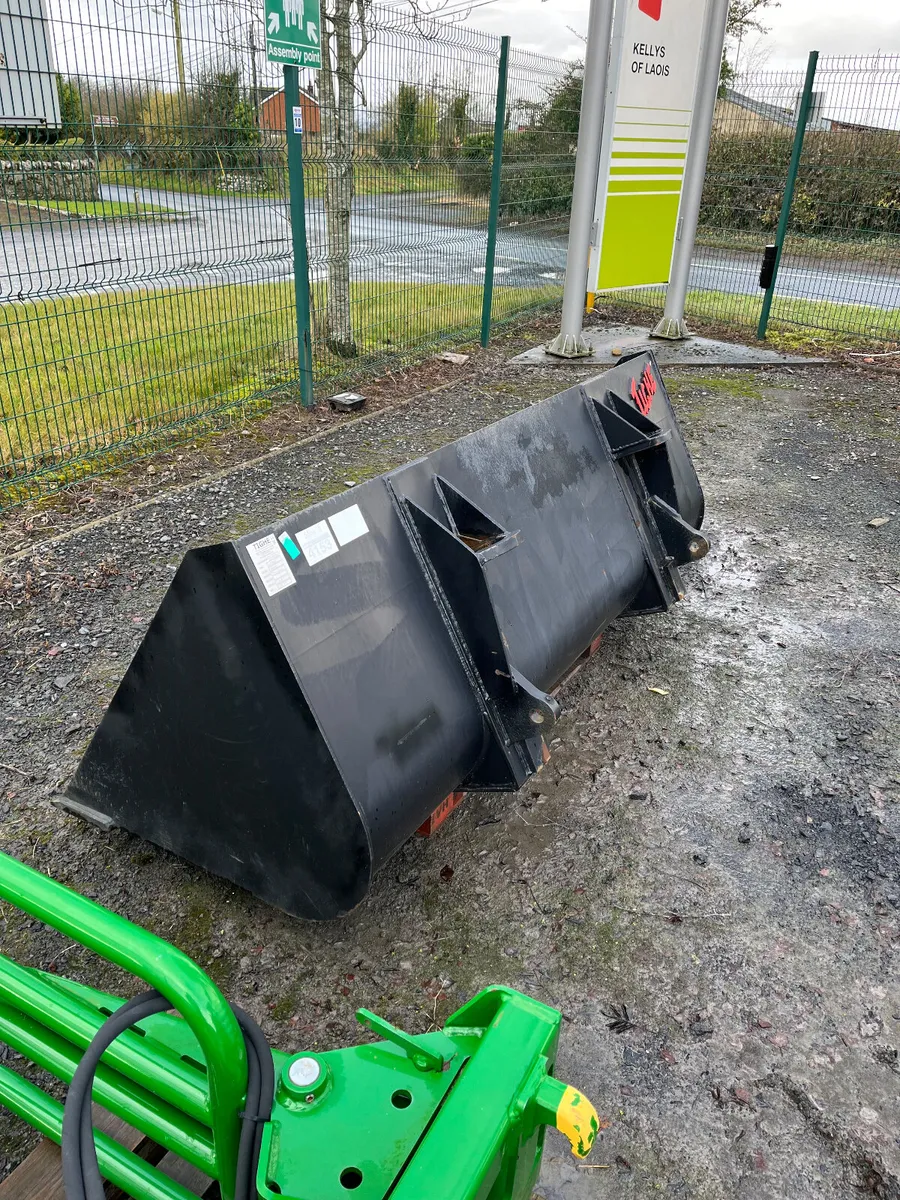 Tighe buckets - Image 3