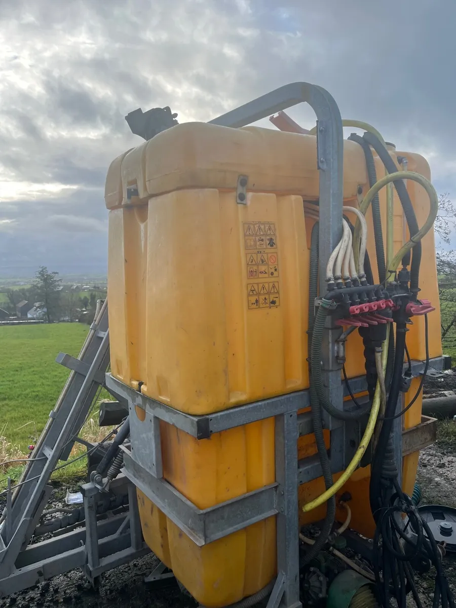 Crop sprayer - Image 1