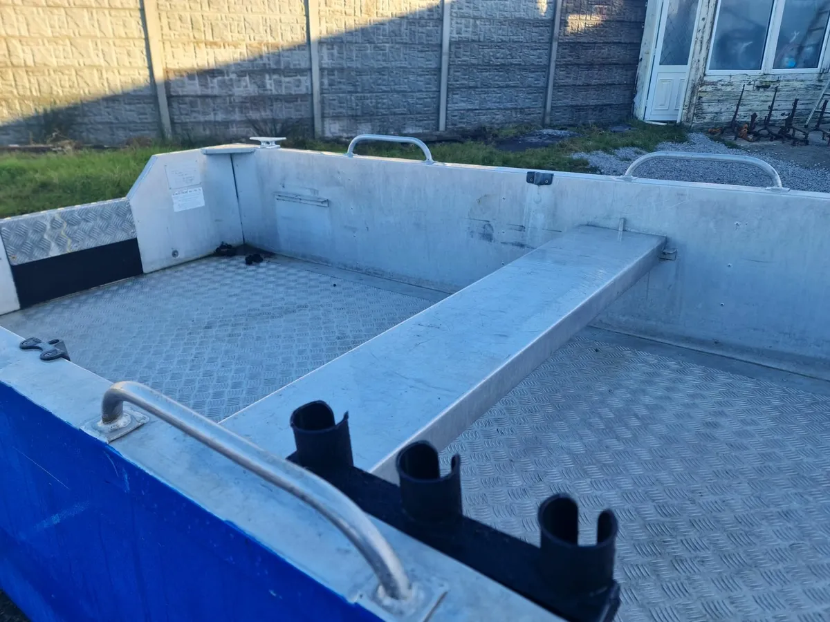 MASSIVE PRICE REDUCTION   aluminium boat trailer - Image 3