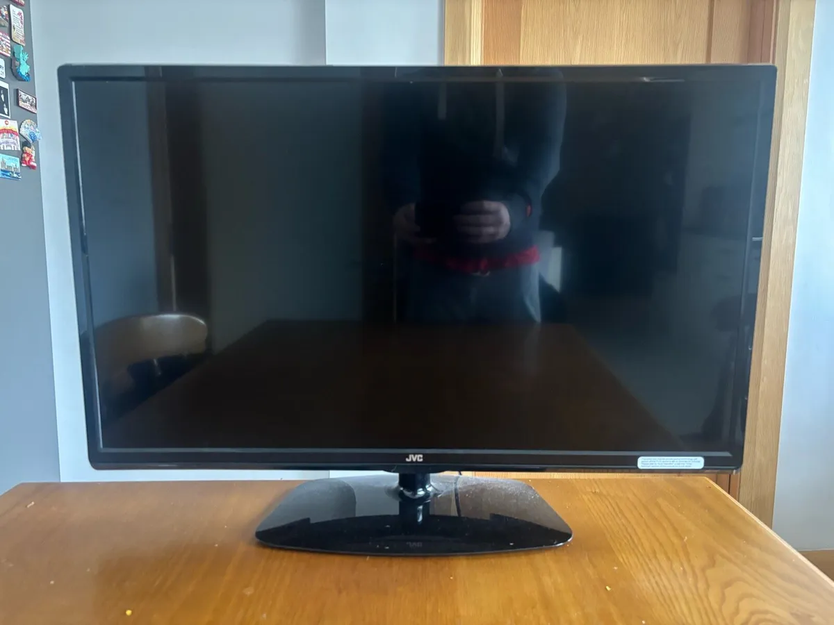 32’’ JVC TV - Image 2