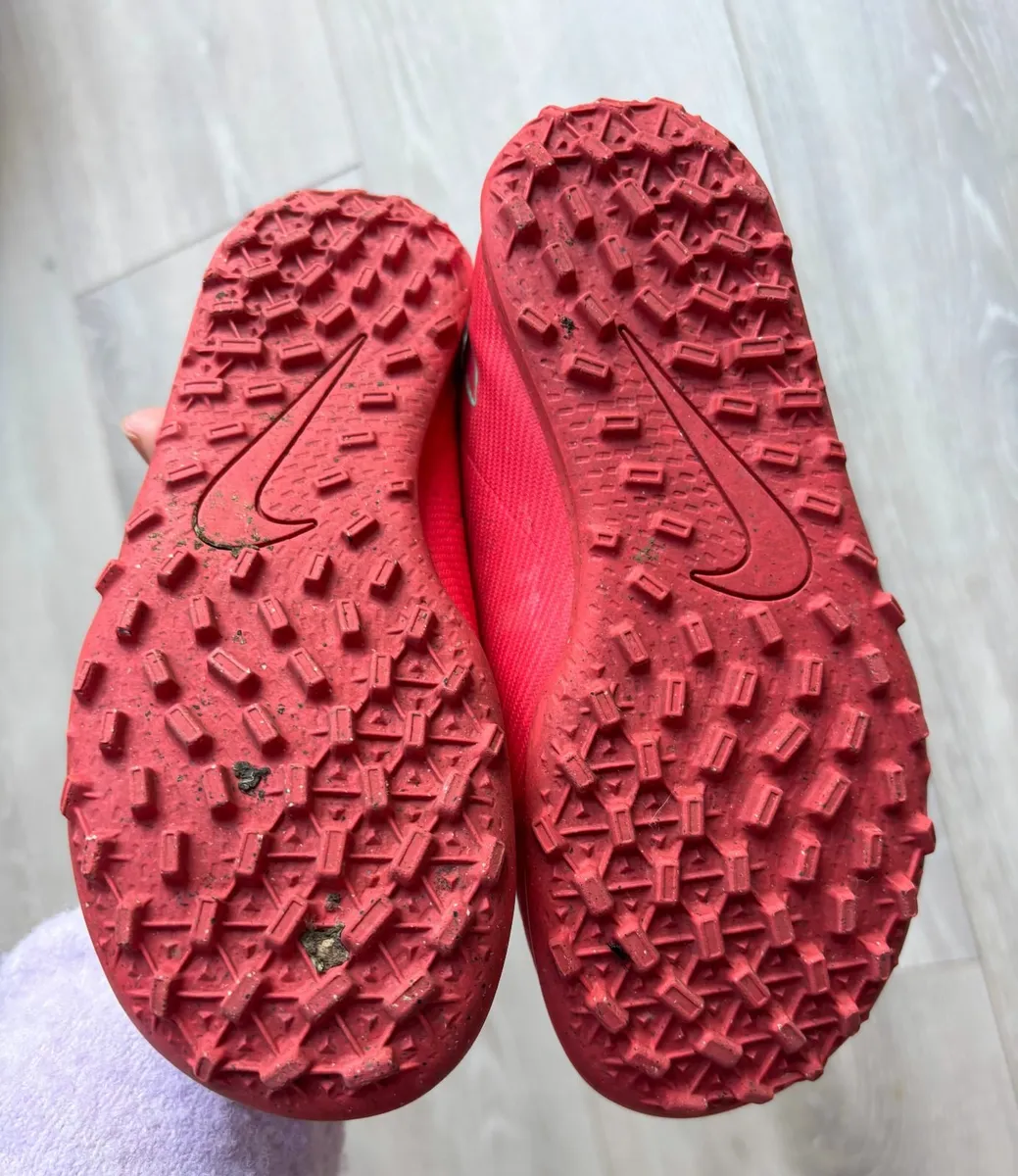 Nike Kids Football Boots – Size 12C – Red & Green - Image 4