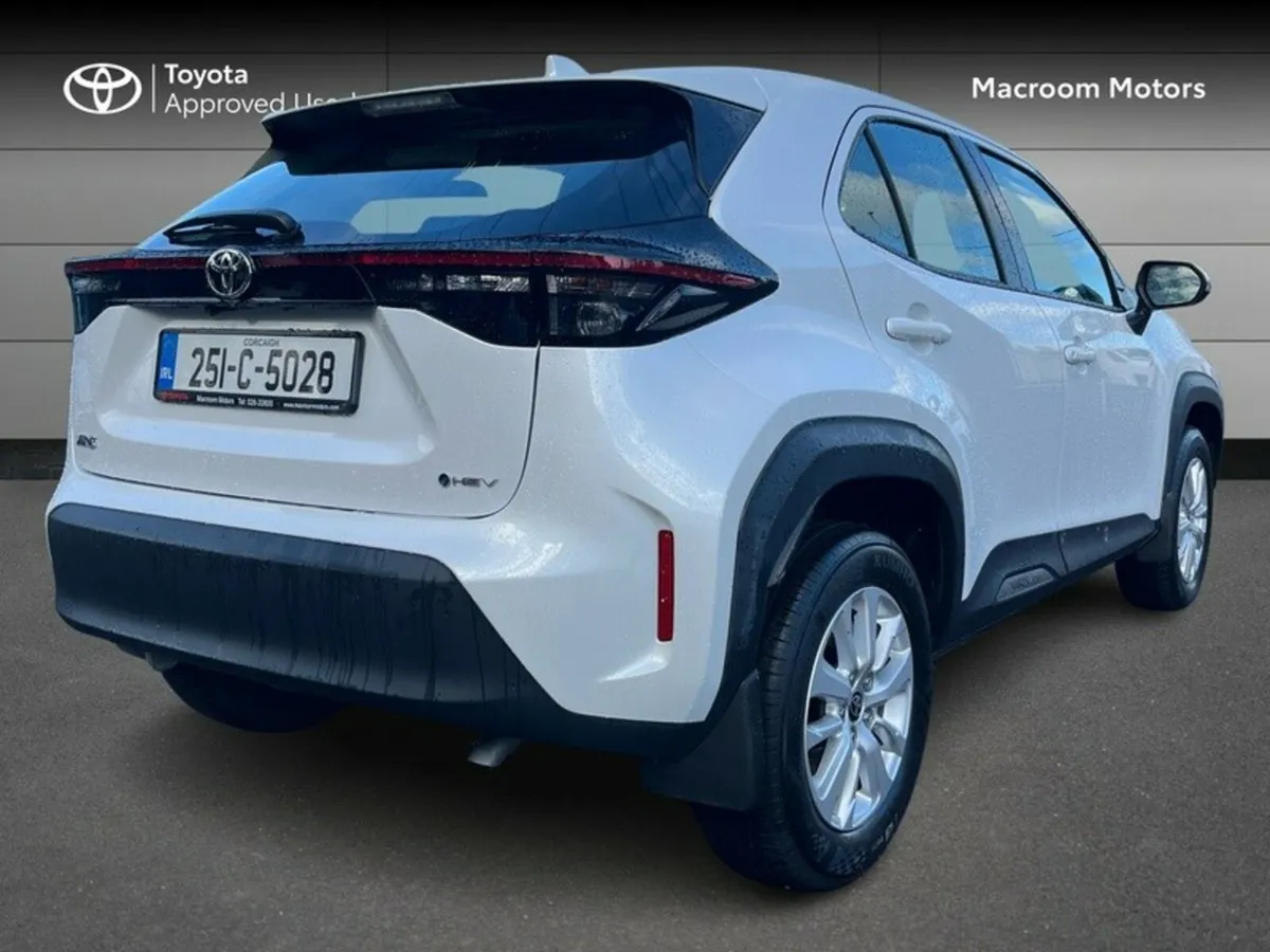 Toyota Yaris Cross FRESH SELECTION OF TRADE-INS YA - Image 2