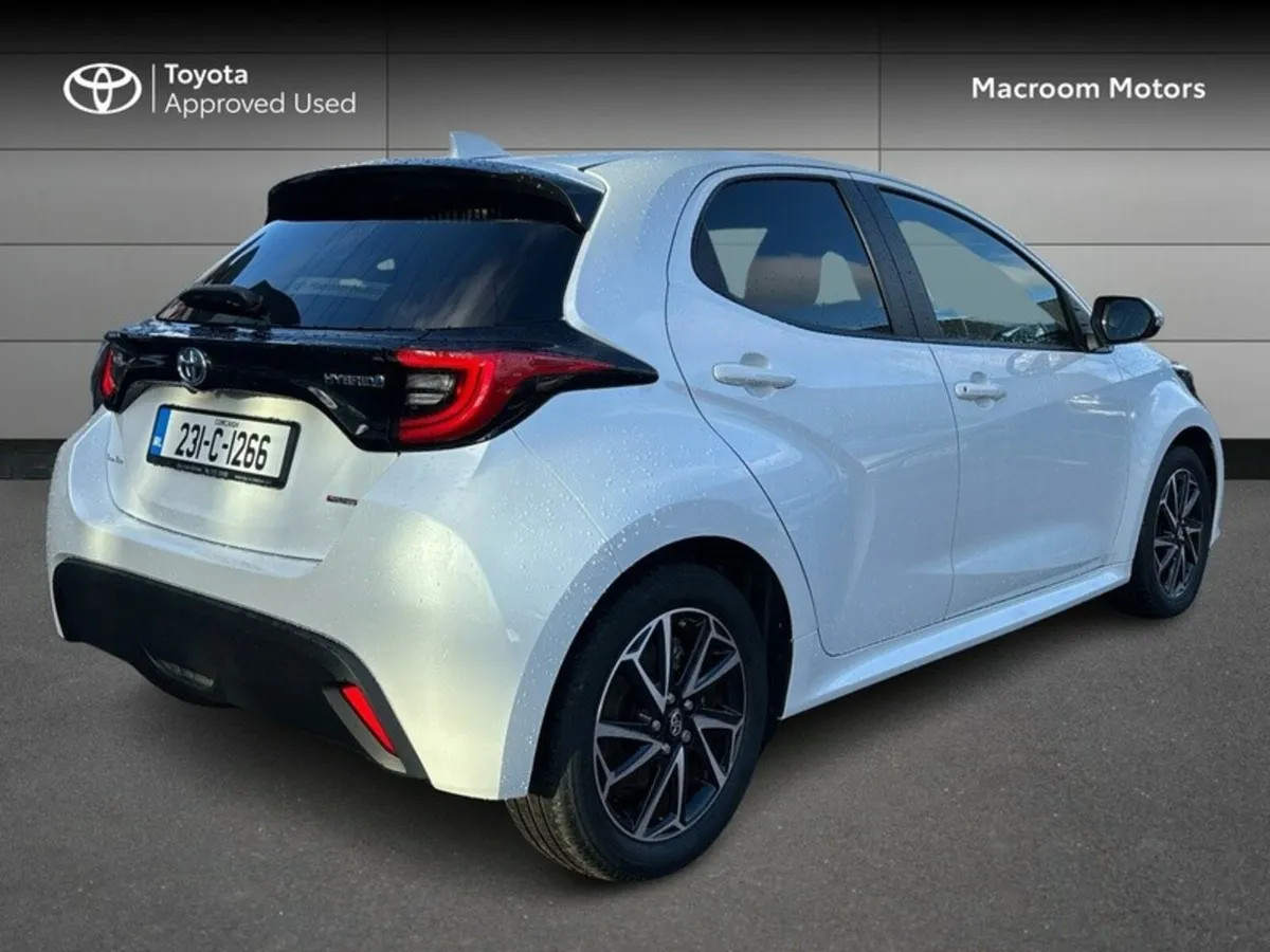 Toyota Yaris FRESH SELECTION OF TRADE-INS YARIS CR - Image 2
