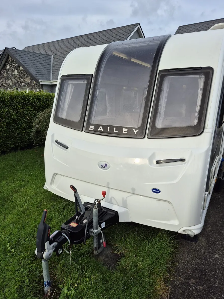 Caravan - Image 1