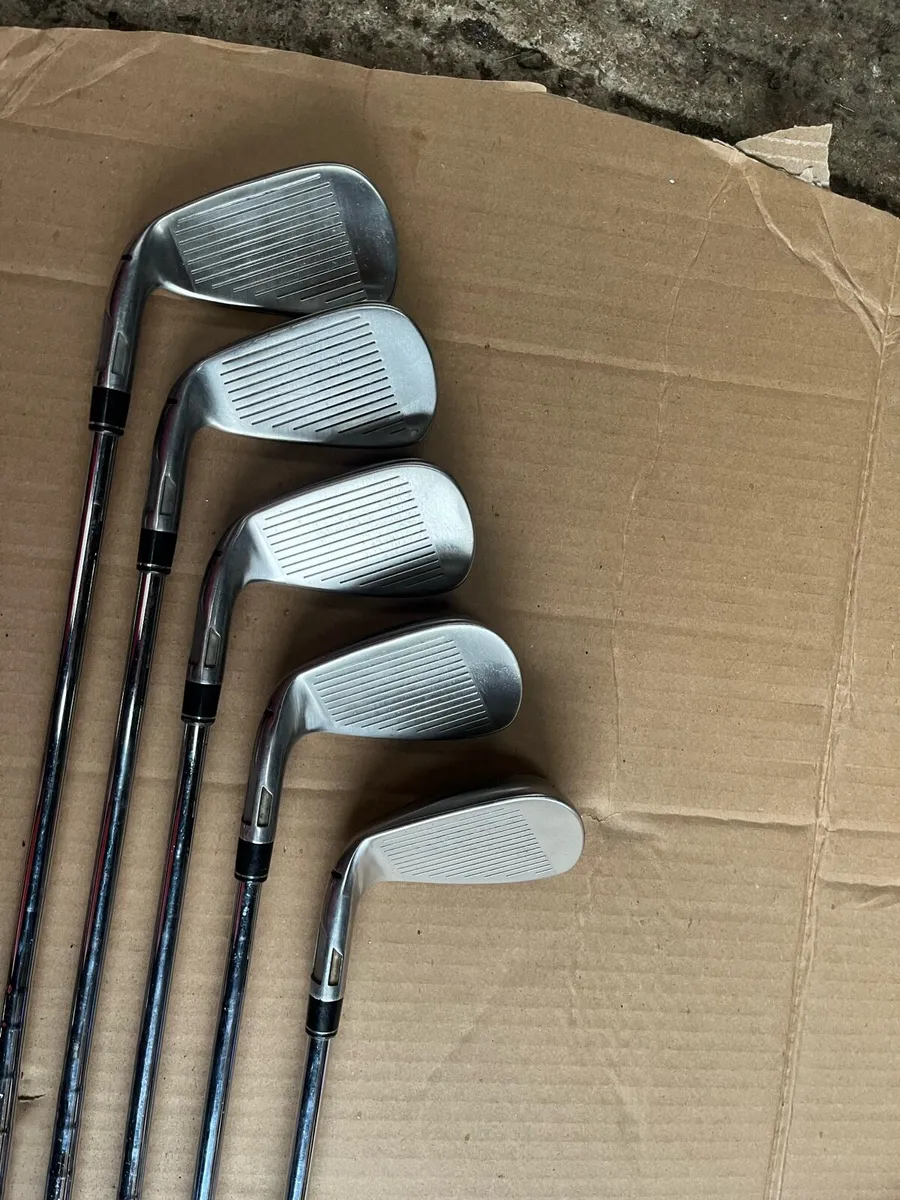 Taylormade sim2 max irons - Image 2