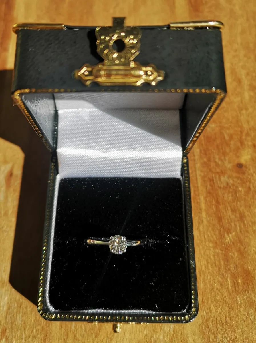 Narural Diamond Engagement Ring - Image 1