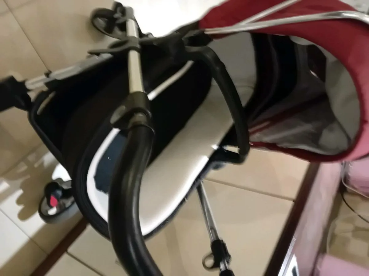 SILVER CROSS BABY PRAM AS NEW - Image 1