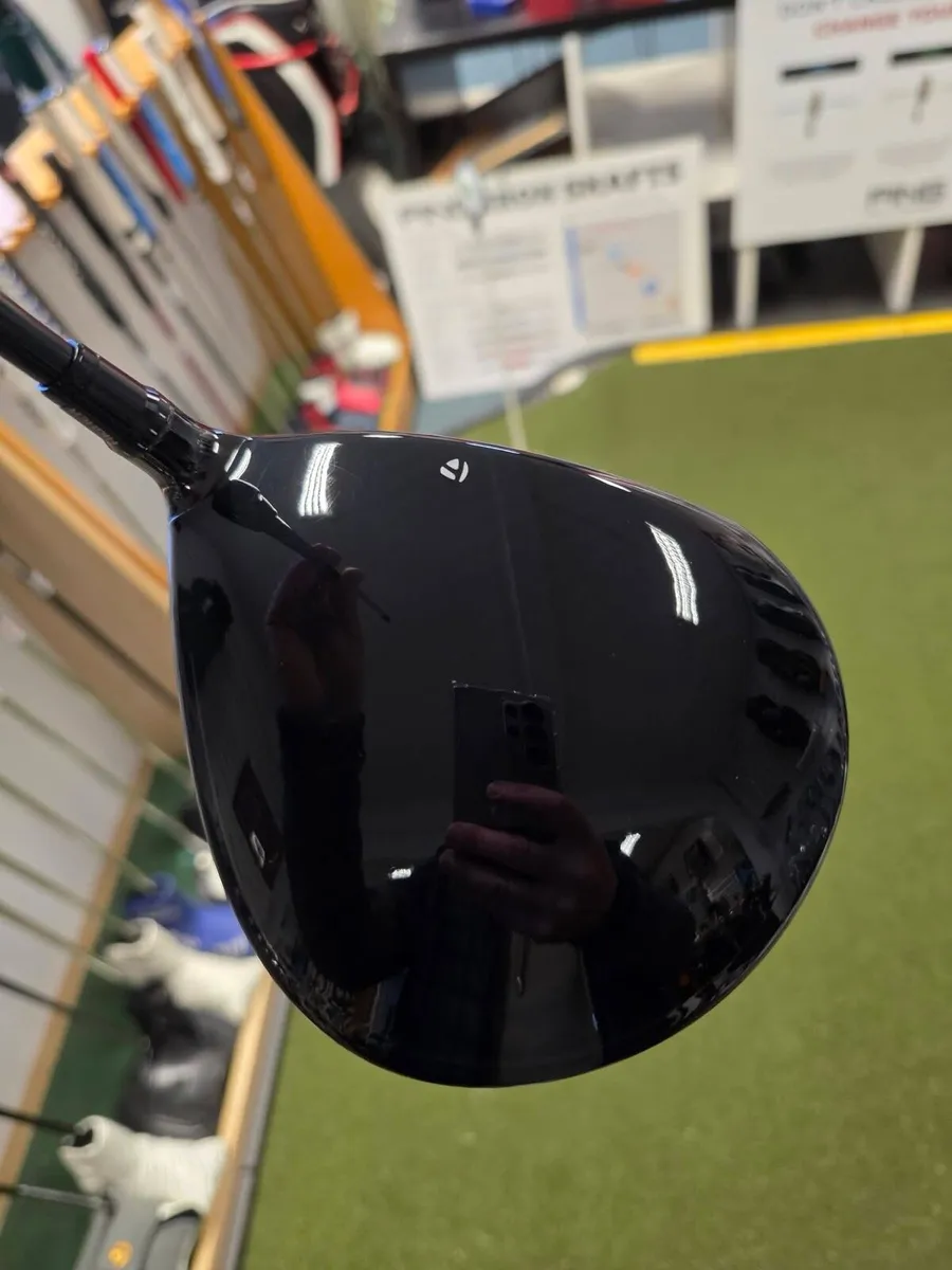 As New Taylormade Qi10 Driver - Image 3