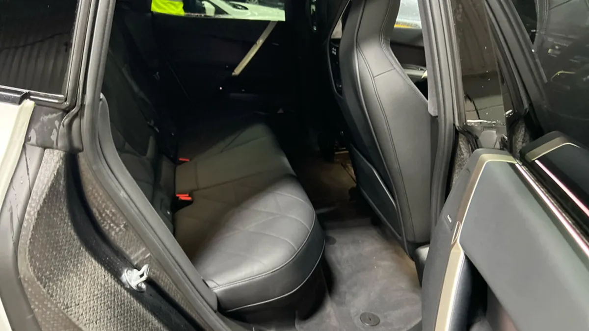 BMW IX XDRIVE40 M SPORT EDITION // PANORAMIC ROOF - Image 4