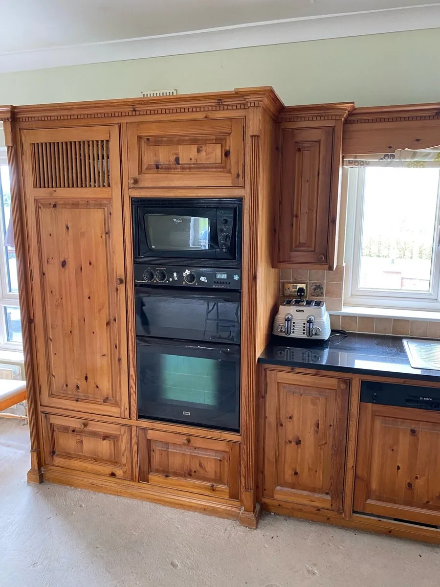 Pine kitchen - Image 3