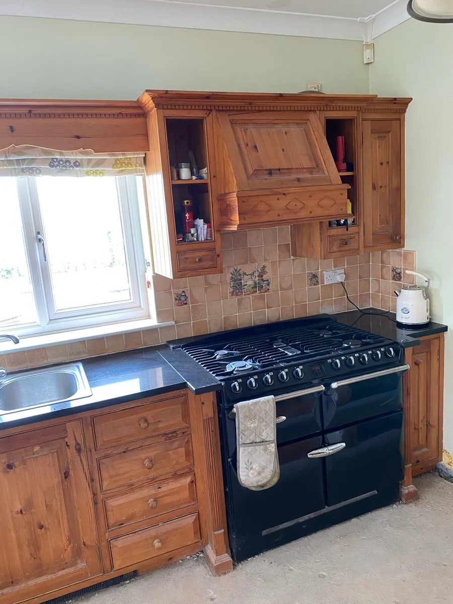 Pine kitchen - Image 4