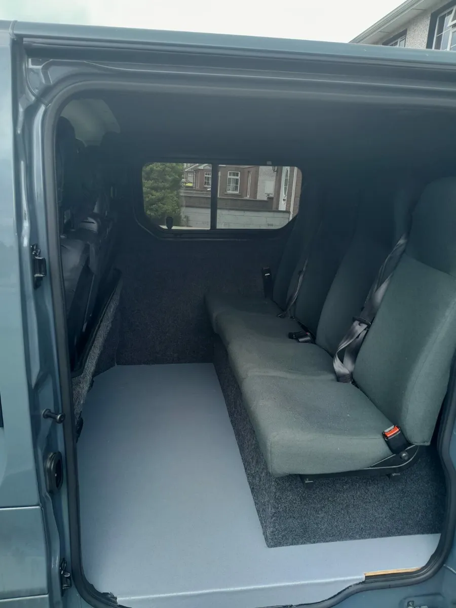 Renault trafic crewcab - Image 4