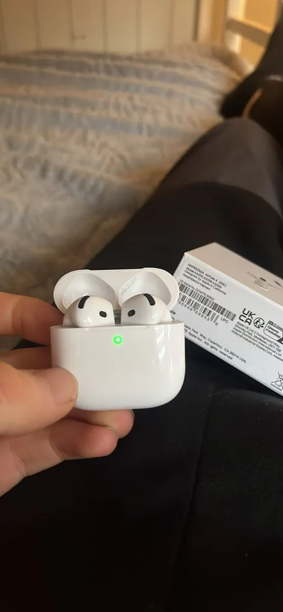 Apple AirPods 4 - Image 1