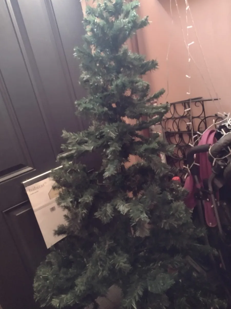 1.8m Cedar Fir Christmas tree - Image 1