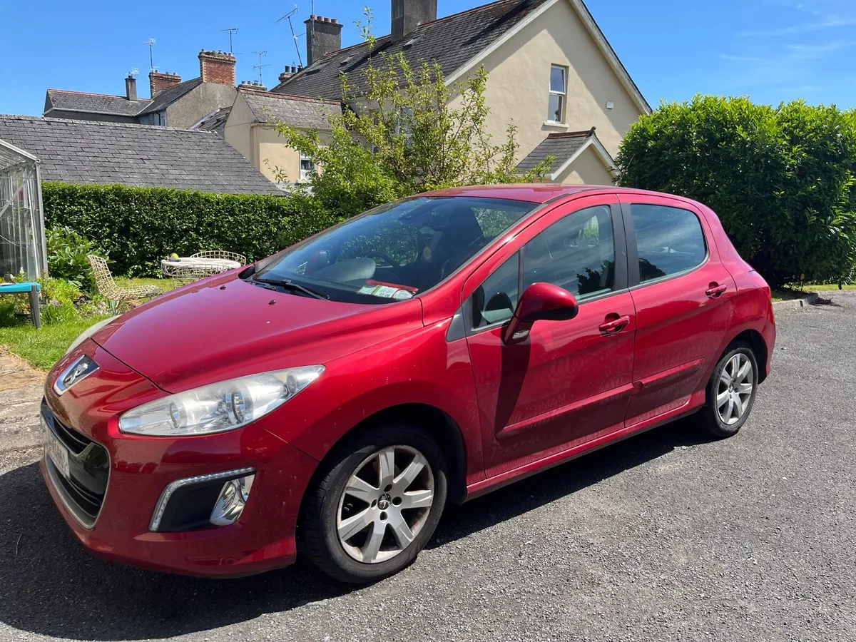 Peugeot 308 2012 - Image 2