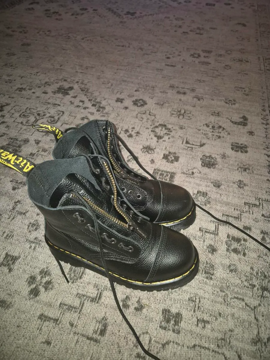 Doc martens - Image 1