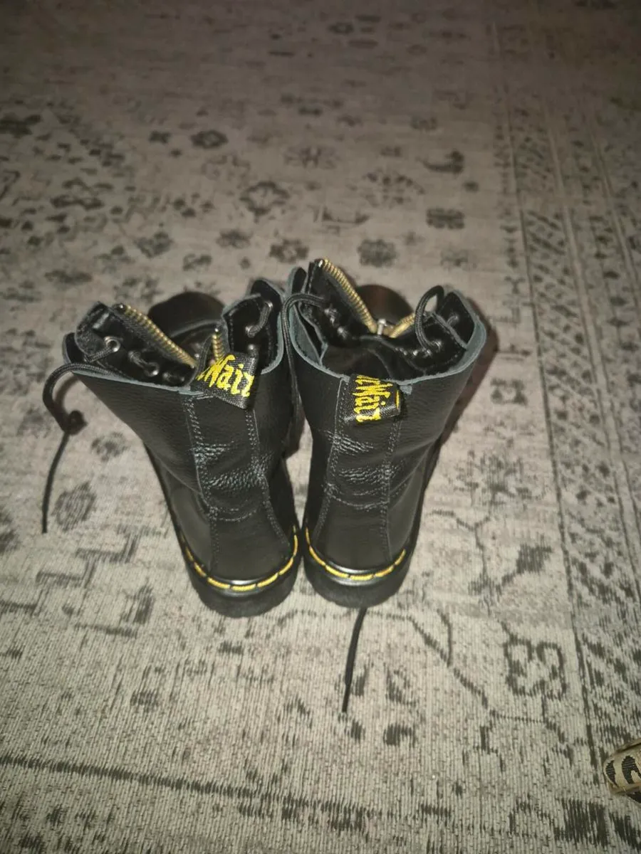 Doc martens - Image 2