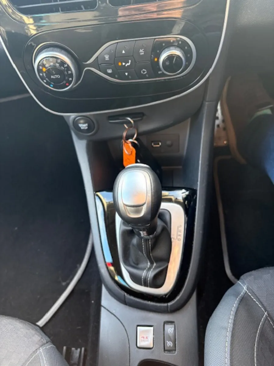 Renault Clio 2015 €49 A WEEK - Image 2