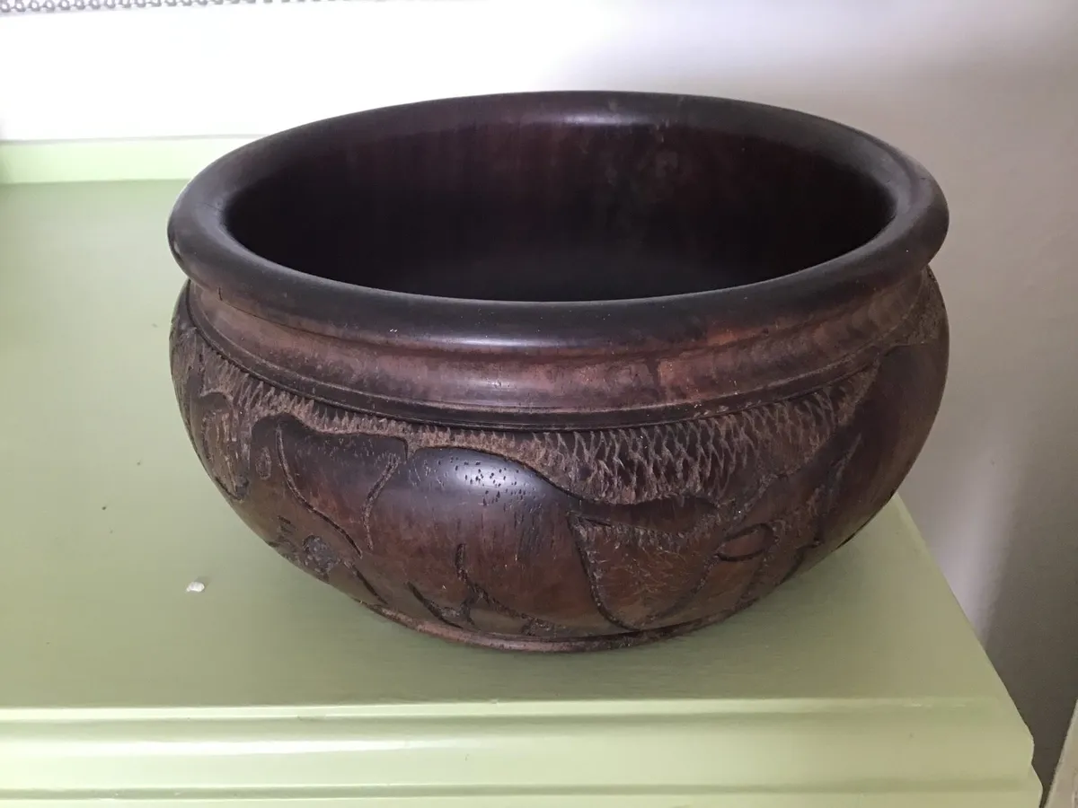 Vintage Hnd Carved African Bowl.Jungle Themed - Image 4