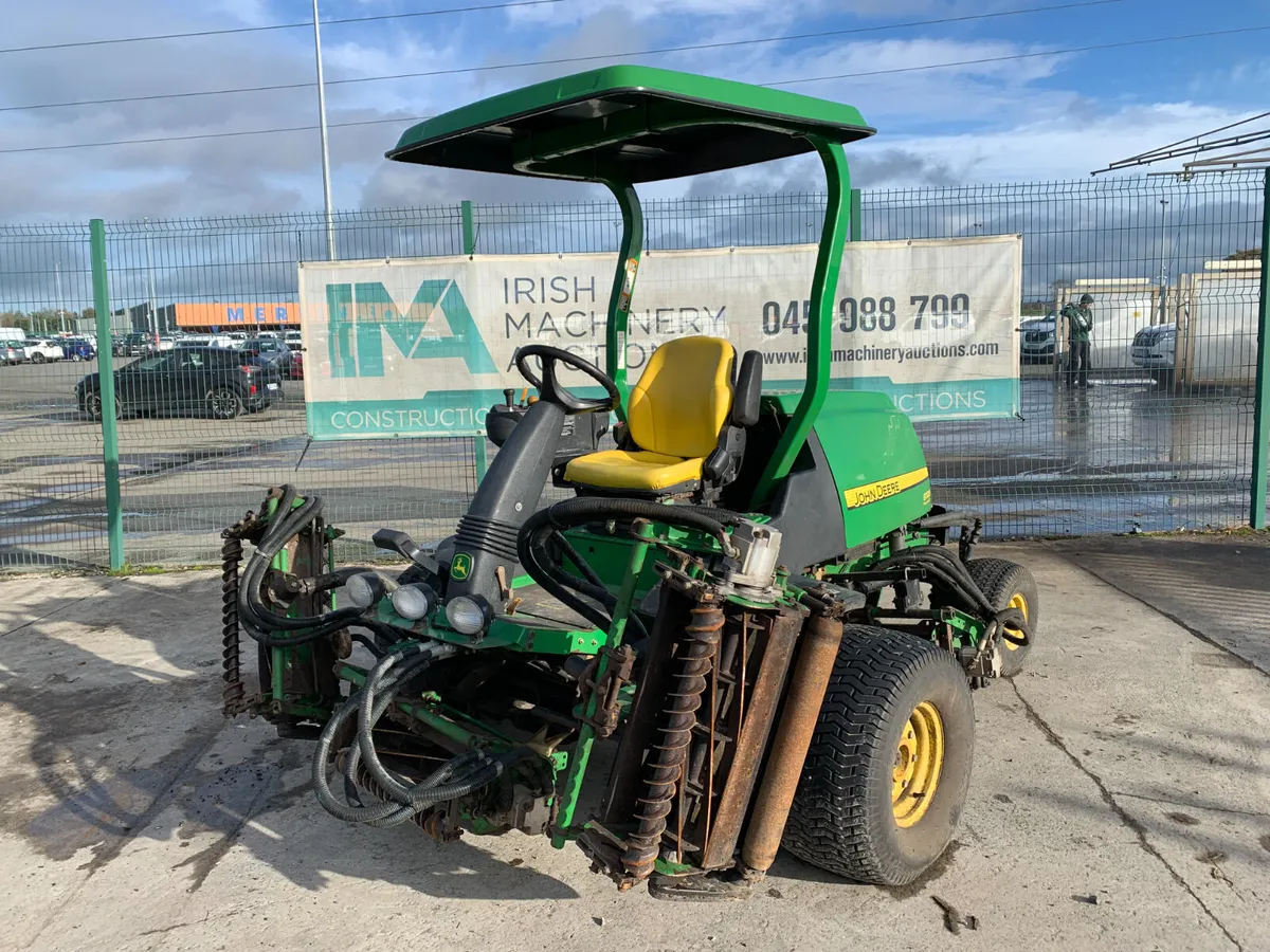 UNRESERVED JOHN DEERE 8700PC FOR AUCTION - NAAS - Image 1