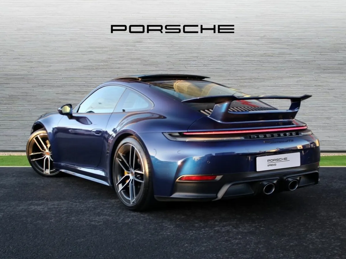 Porsche 911 911 Carrera GTS - Image 2