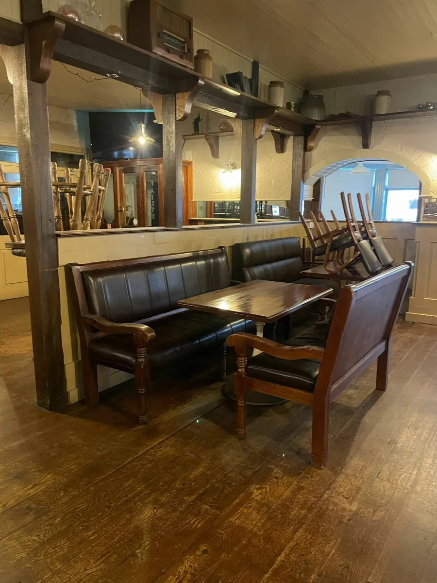 Bar furniture - Image 1