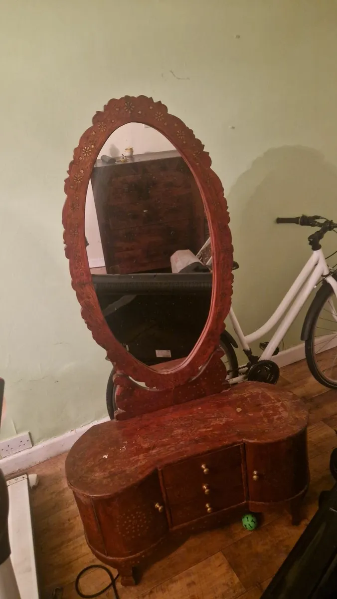 Antique Vintage Mirror & Stand - Image 4