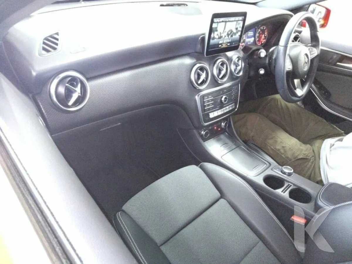 Mercedes-Benz A-Class 1.6 AUTOMATIC - FACTORY ALLO - Image 3