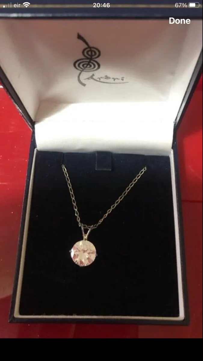 Ladies sliver necklace €25 - Image 1