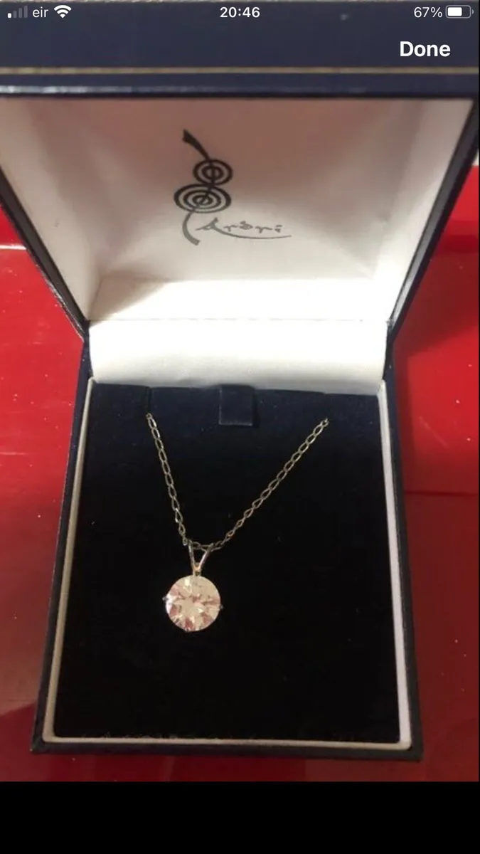 Ladies sliver necklace €25 - Image 4