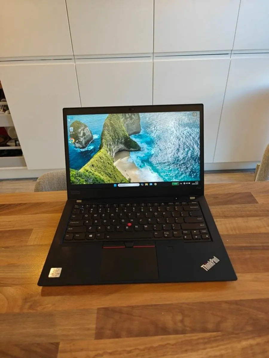 Super Lenovo Thinkpad P14s Gen 1 | i7 | 32GB | 14" - Image 1