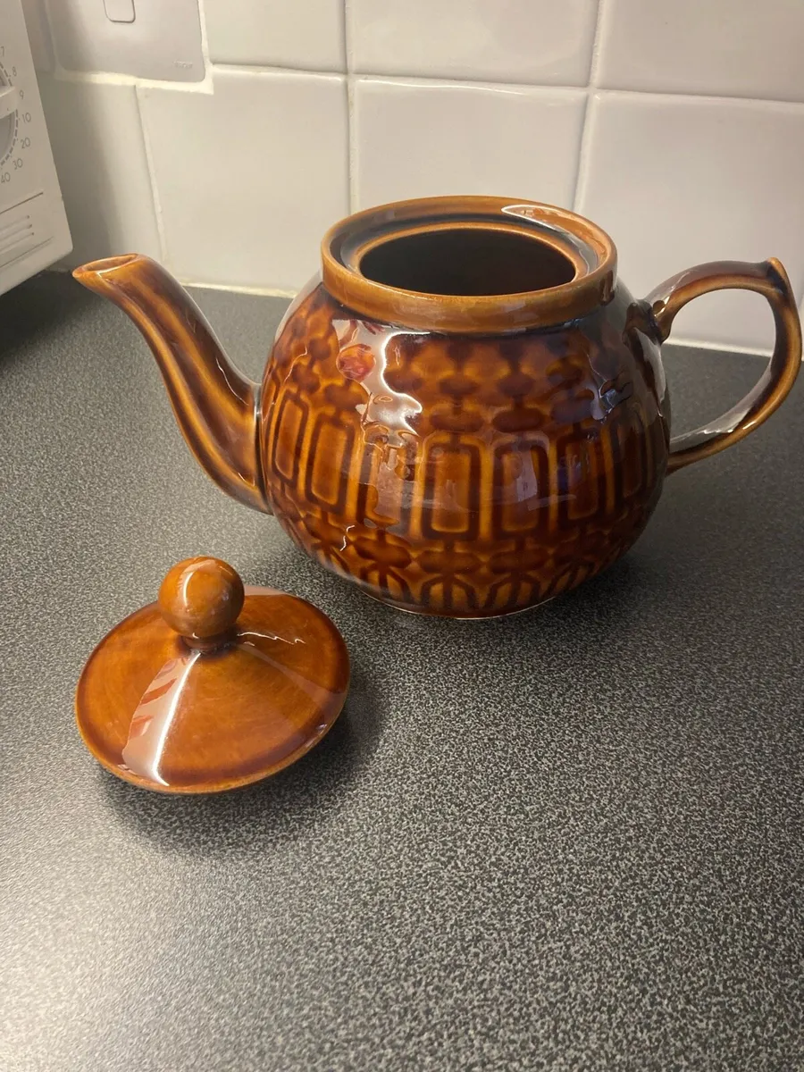 Pruszkow Polish brown glazed teapot - Image 1