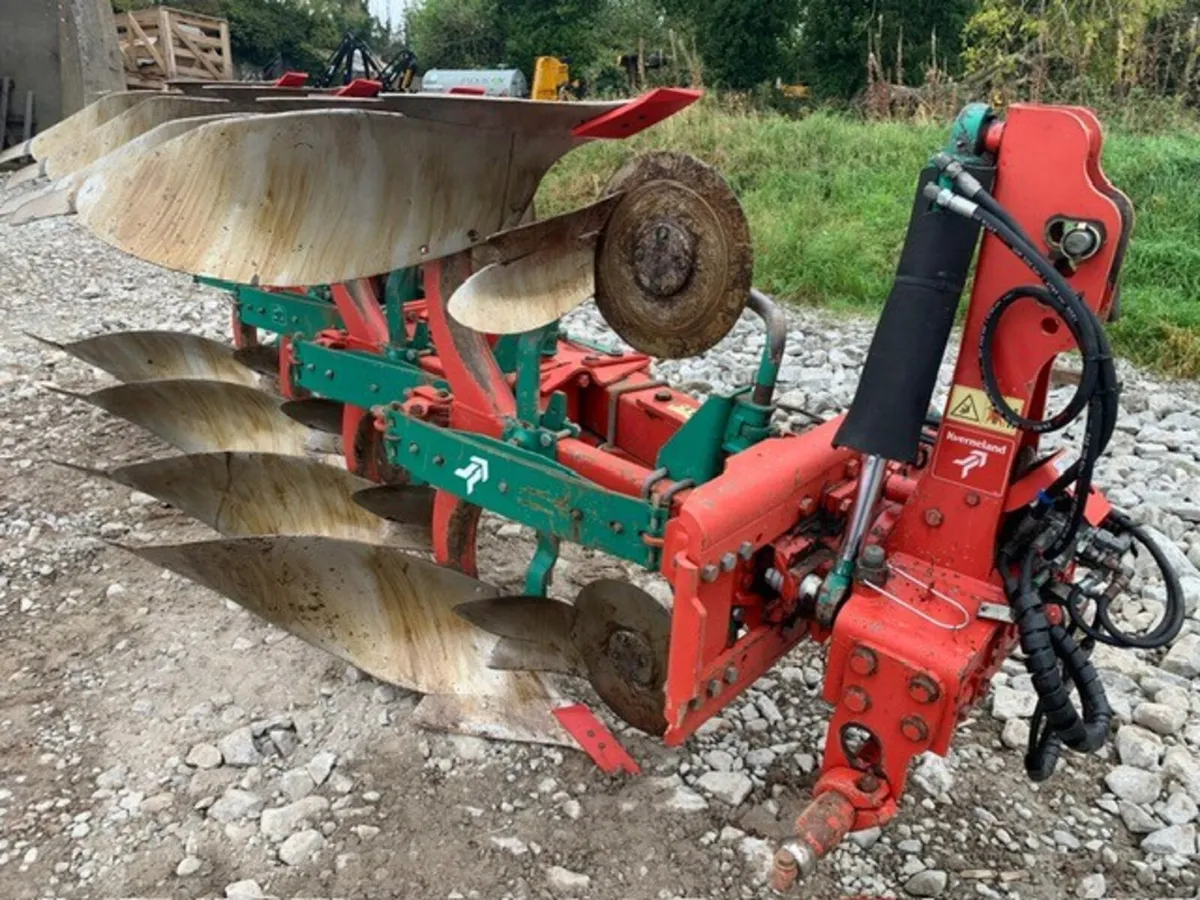 KVERNELAND 4F ES200 VARI WIDTH - Image 2