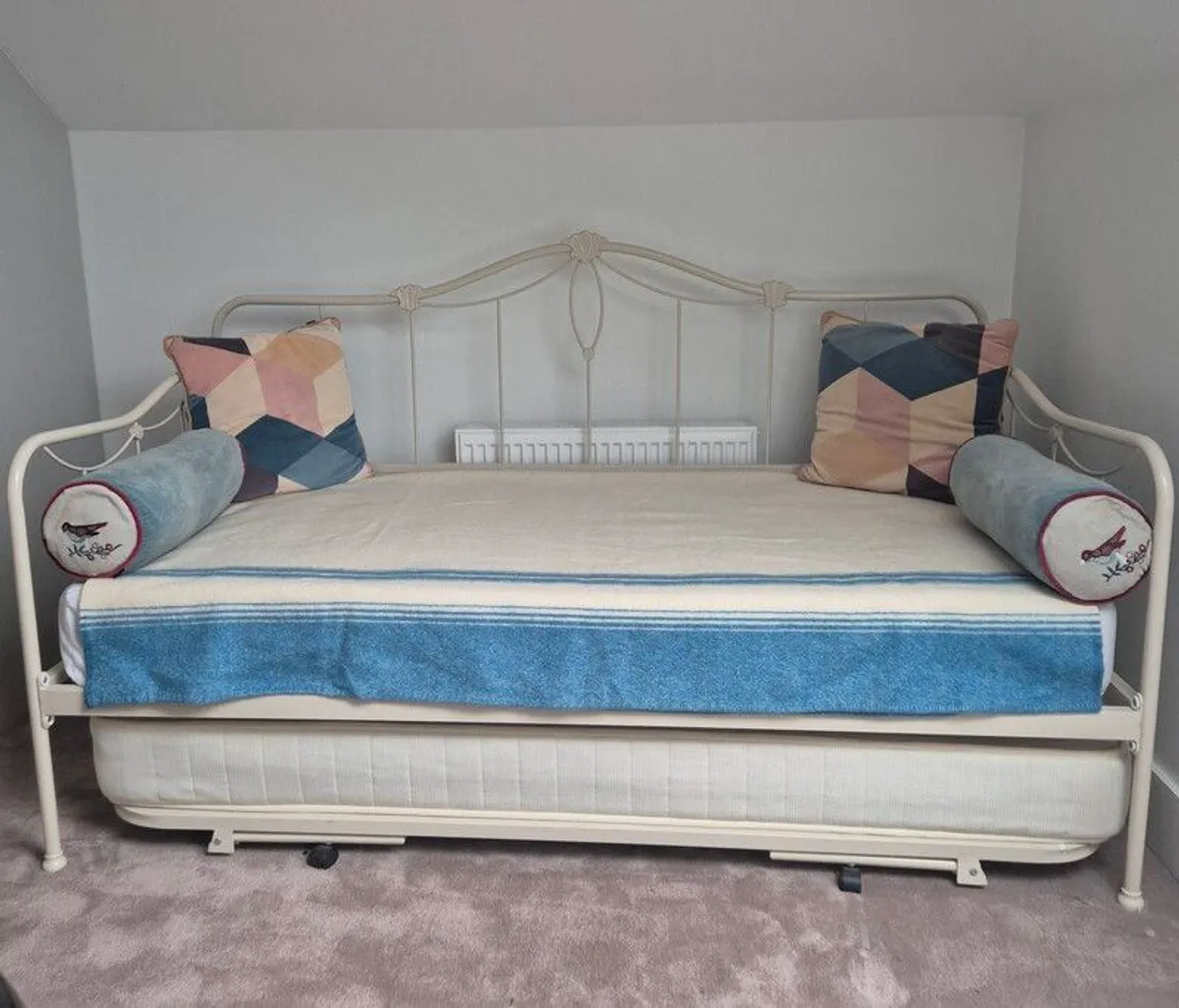 Laura Ashley Daybed + Trundle + Matresses - Image 1