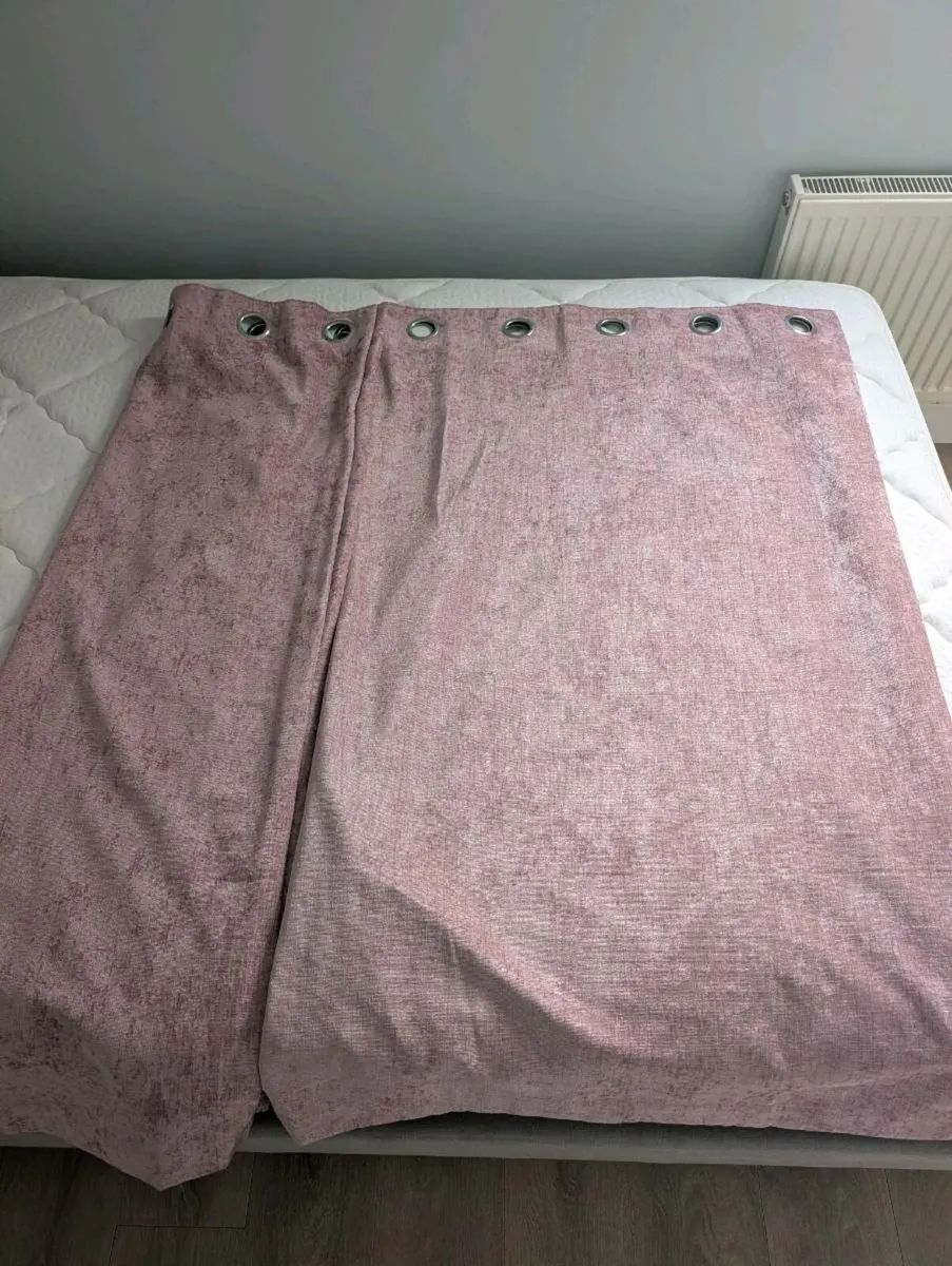 Lined Eyelet curtains