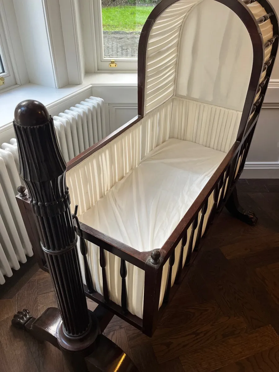 Period Mahogany Crib / Cot - Image 3