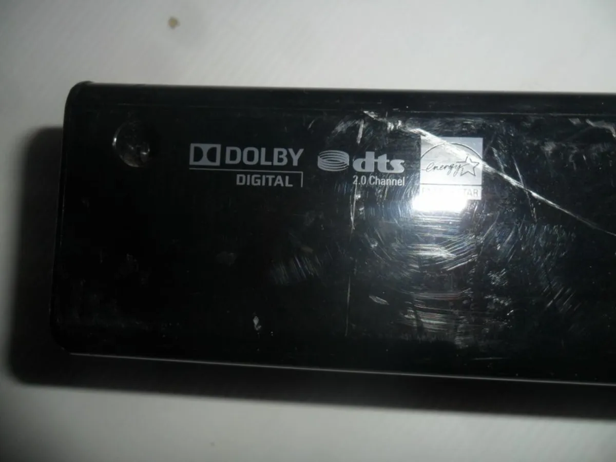 Samsung sound bar with sub - Image 2