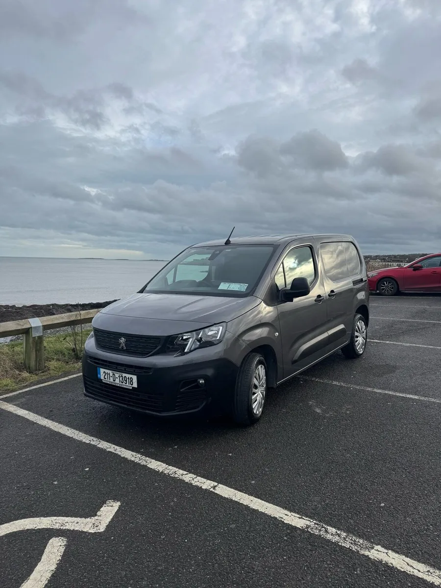 Peugeot Partner 1.5 CVRT 01/27! 3 Seater - Image 1