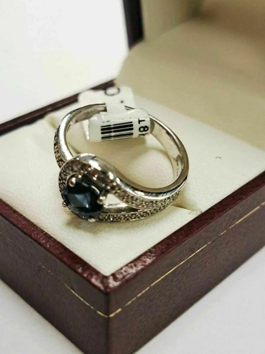 18K White Gold Diamond Shappire 18CT - Image 1