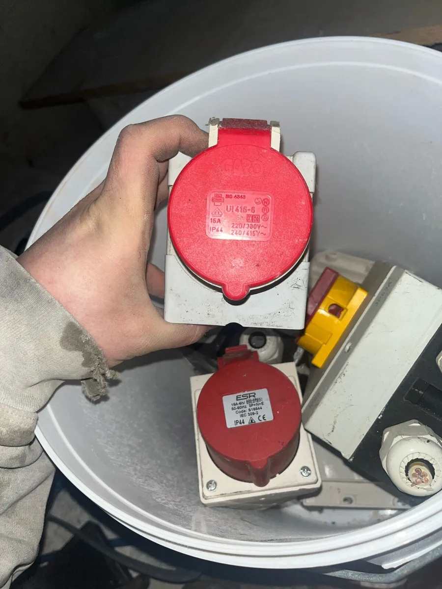 Red Angled Socket 3 Phase x4