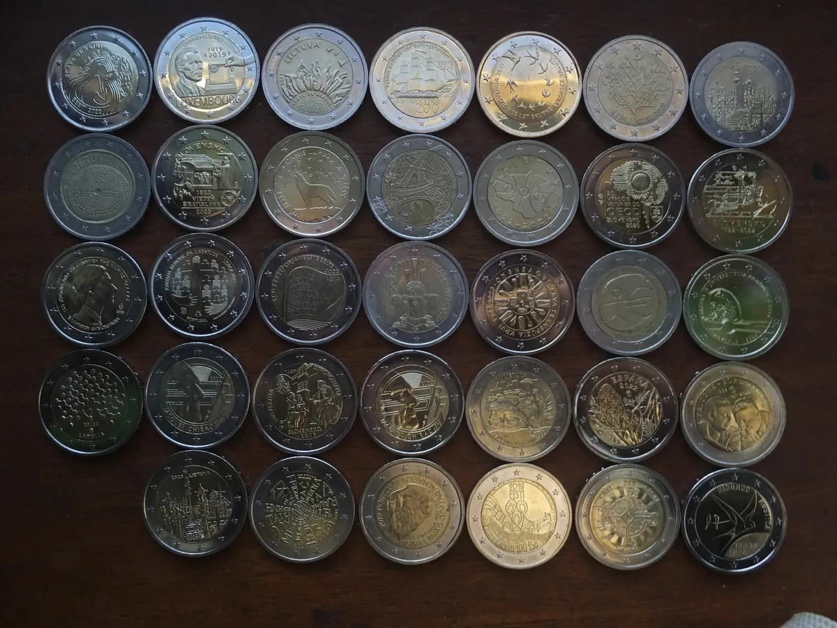 2 euras coins - Image 1