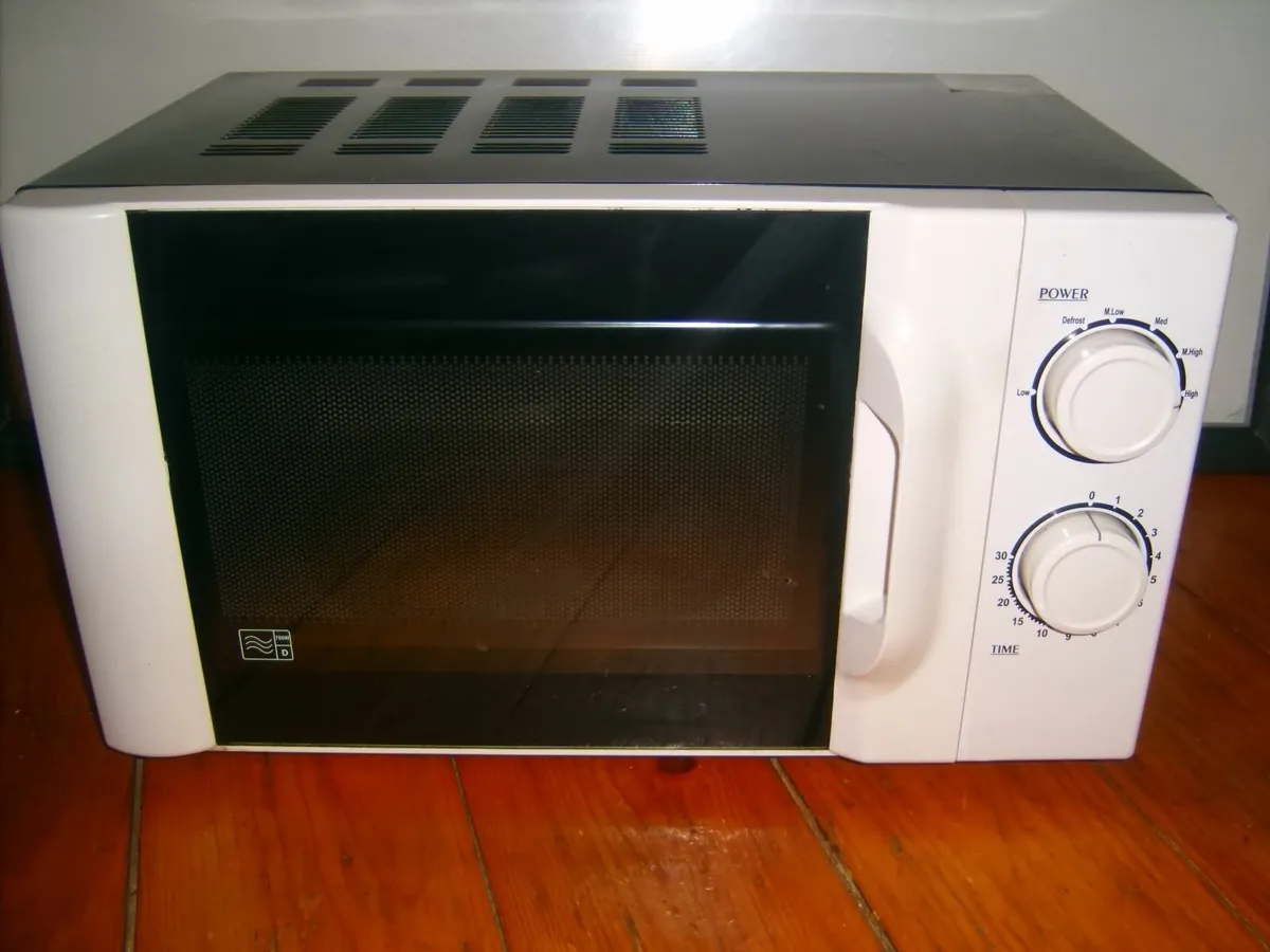 microwave - Image 1