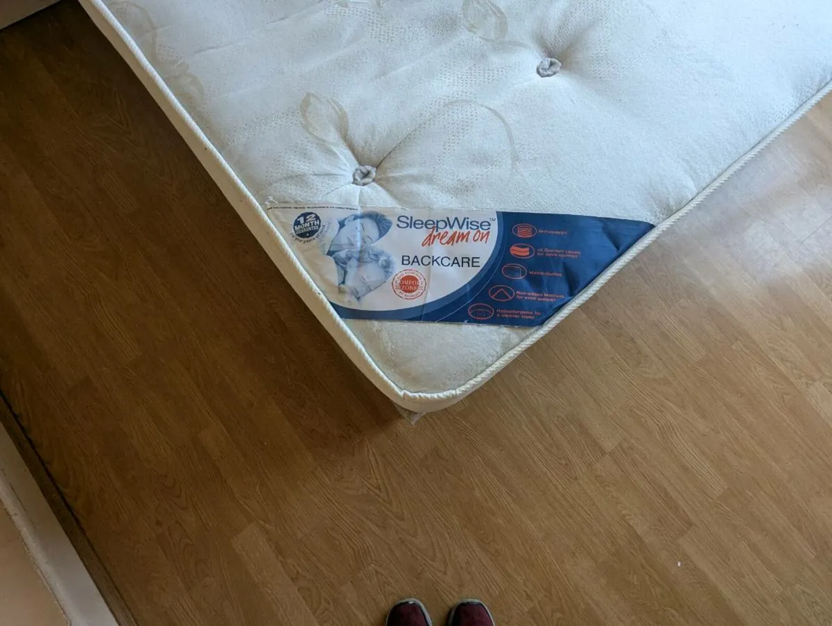 Double bed - Image 2